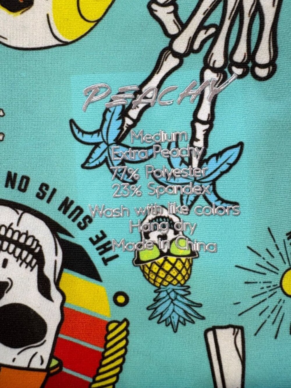 Peachy Athletic NWOT Medium Extra Peachy Booty Bike Shorts Turquoise Surf Skull - Picture 5 of 10